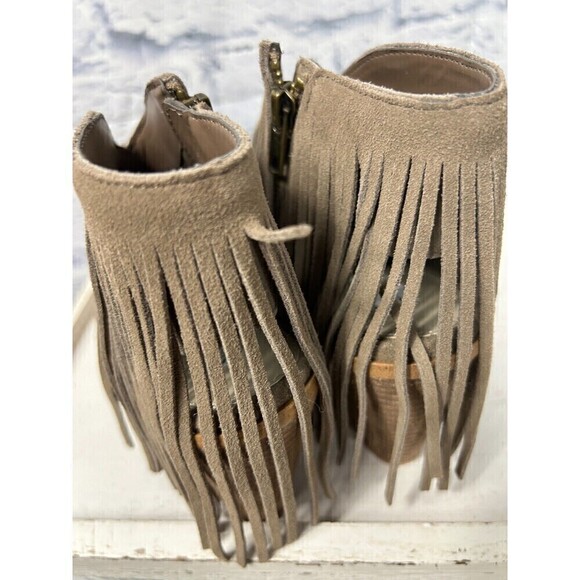 Steve Madden Women 7M Taupe Boot Suede Leather Zip Open Toe Fringe Heeled Bootie - Picture 11 of 12